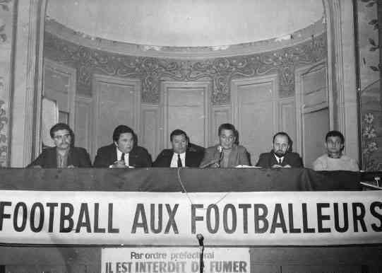 Football to the footballers! - Footballers' Action Committee